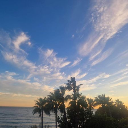 Exclusive Beachfront Penthouse Almayate Alto Esterno foto