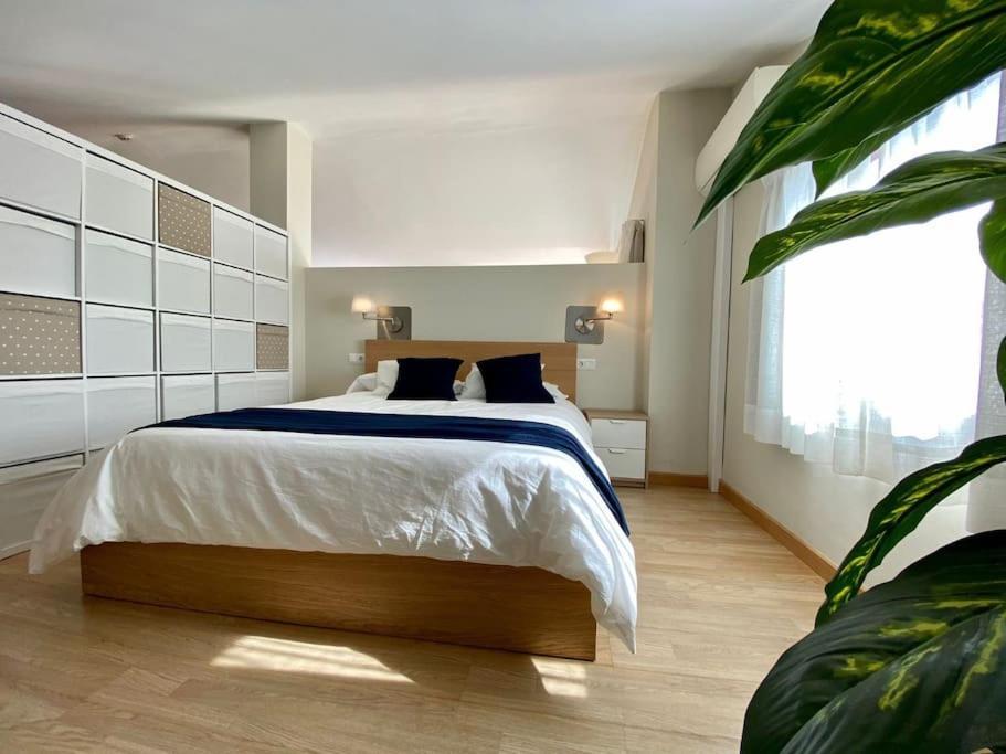 Exclusive Beachfront Penthouse Almayate Alto Esterno foto